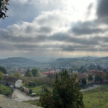 L'Incanto Casa Vacanze Montegrosso dʼAsti Buitenkant foto